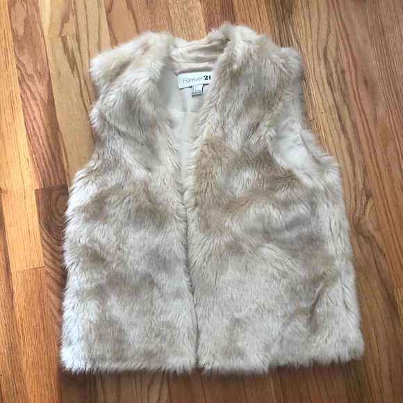 Forever 21 Jackets & Blazers - FOREVER 21 - off white fur vest